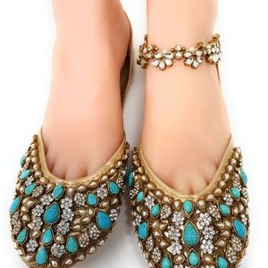 Beautiful handmade slippers with anklet